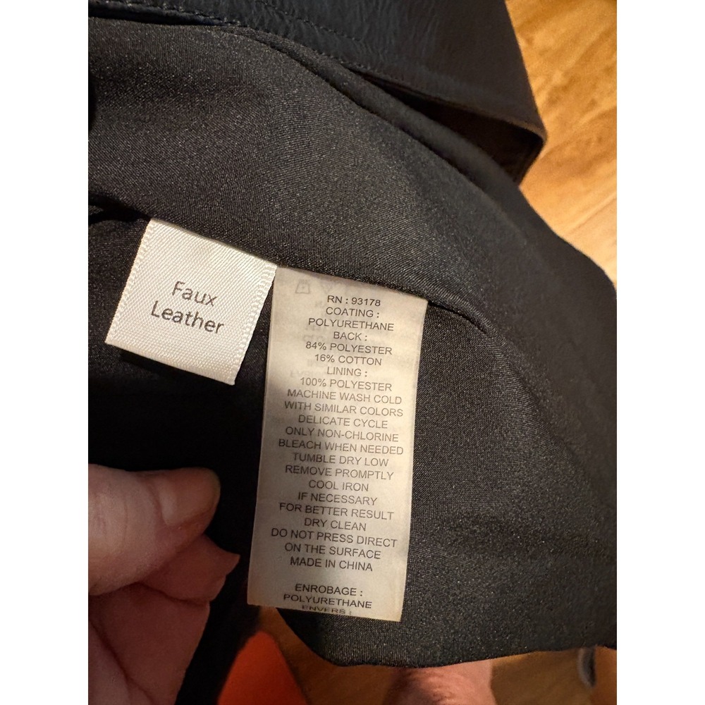 Elie Tahari Black Faux Leather Overcoat Sz M, Retail $425 - Picture 6 of 10